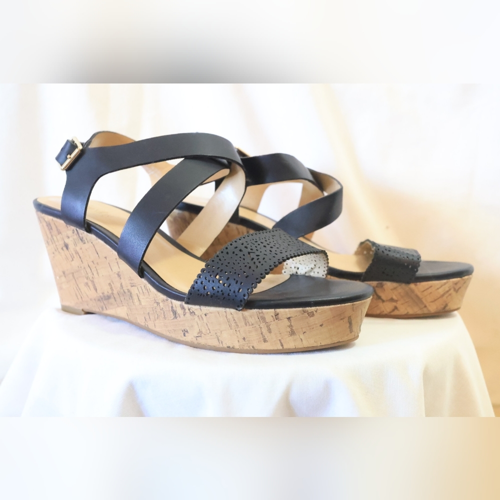 Expression Camila Platform Wedge Sandals Size 8